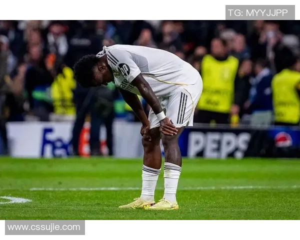 44岁阿隆索挥拳咆哮！完结2连败+暂逃下课厄运，仍遭怒批：局面丑恶